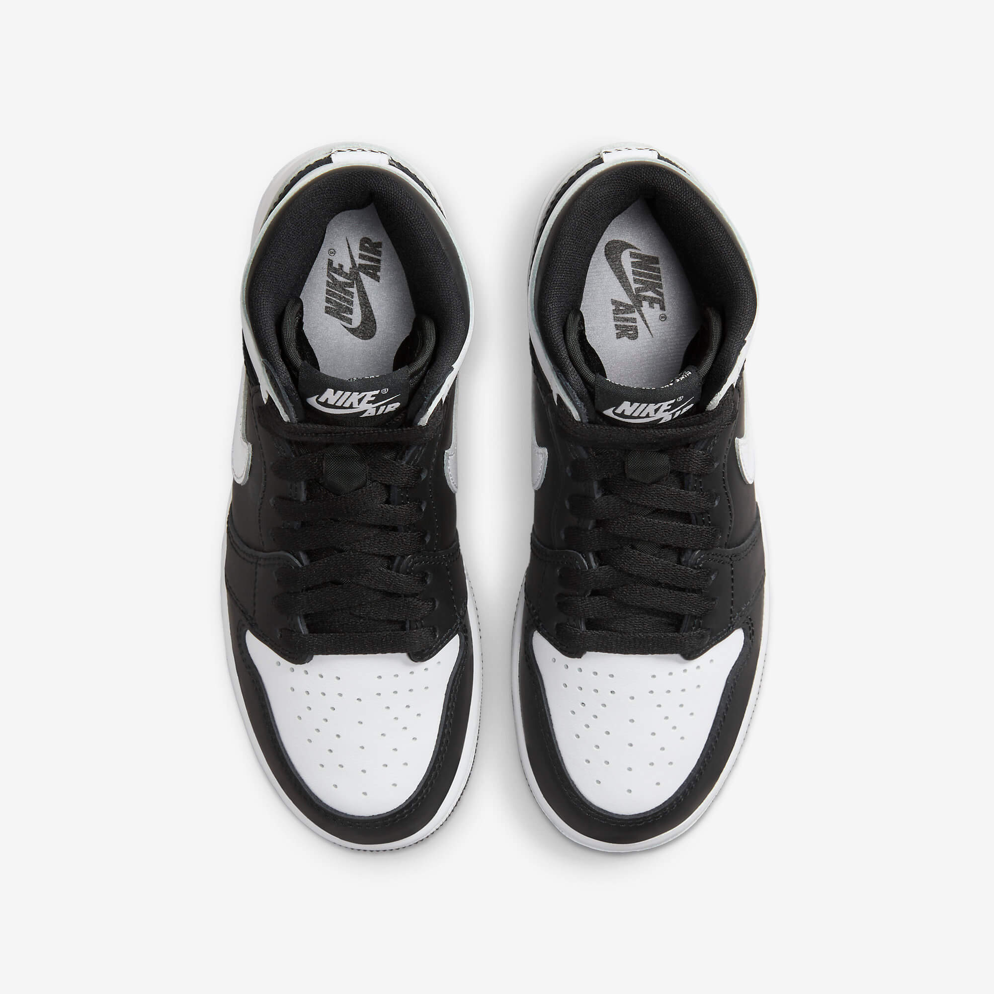 Jordan retro orders 1 blancos con negro