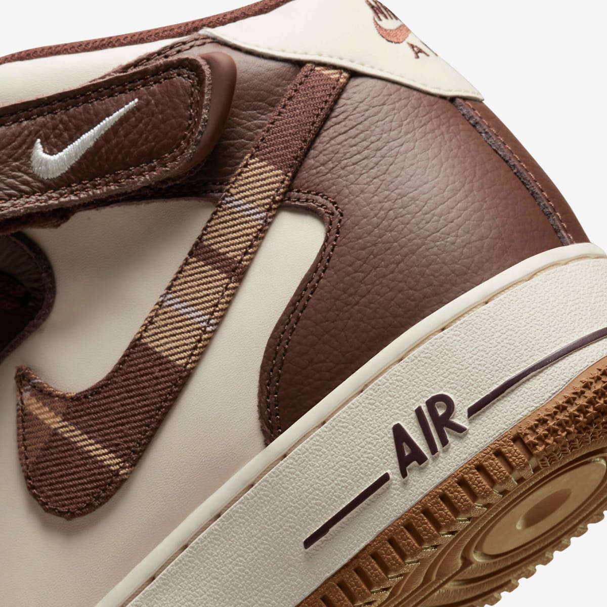 Air Force 1 Mid 07 LX Brown Plaid Broken Chains